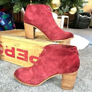 Tom’s Red Suede Ankle Boots Womens 8.5